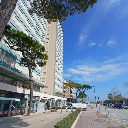 דירה Cv011 - Milano Marittima, Trilocale Fronte Mare Con Vista Esclusiva