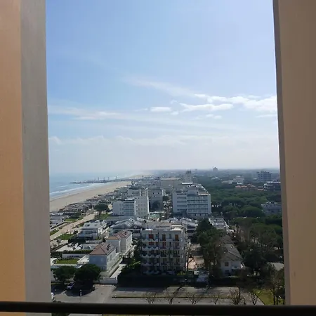 Cv011 - Milano Marittima, Trilocale Fronte Mare Con Vista Esclusiva