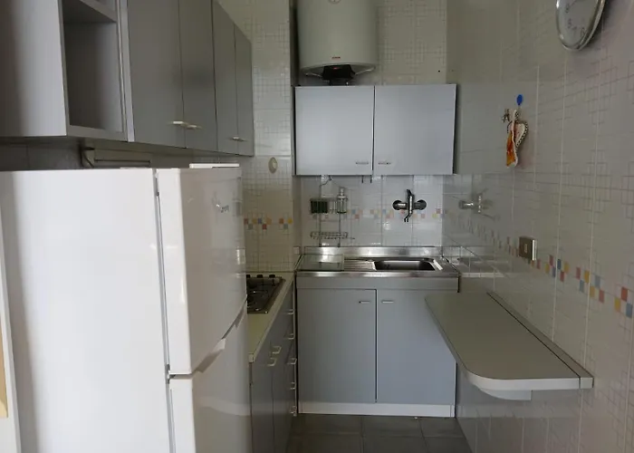 Cv011 - Milano Marittima, Trilocale Fronte Mare Con Vista Esclusiva