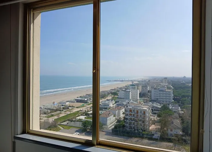 Cv011 - Milano Marittima, Trilocale Fronte Mare Con Vista Esclusiva